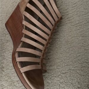 Johnston & Murphy Tan Wedges size 8 women